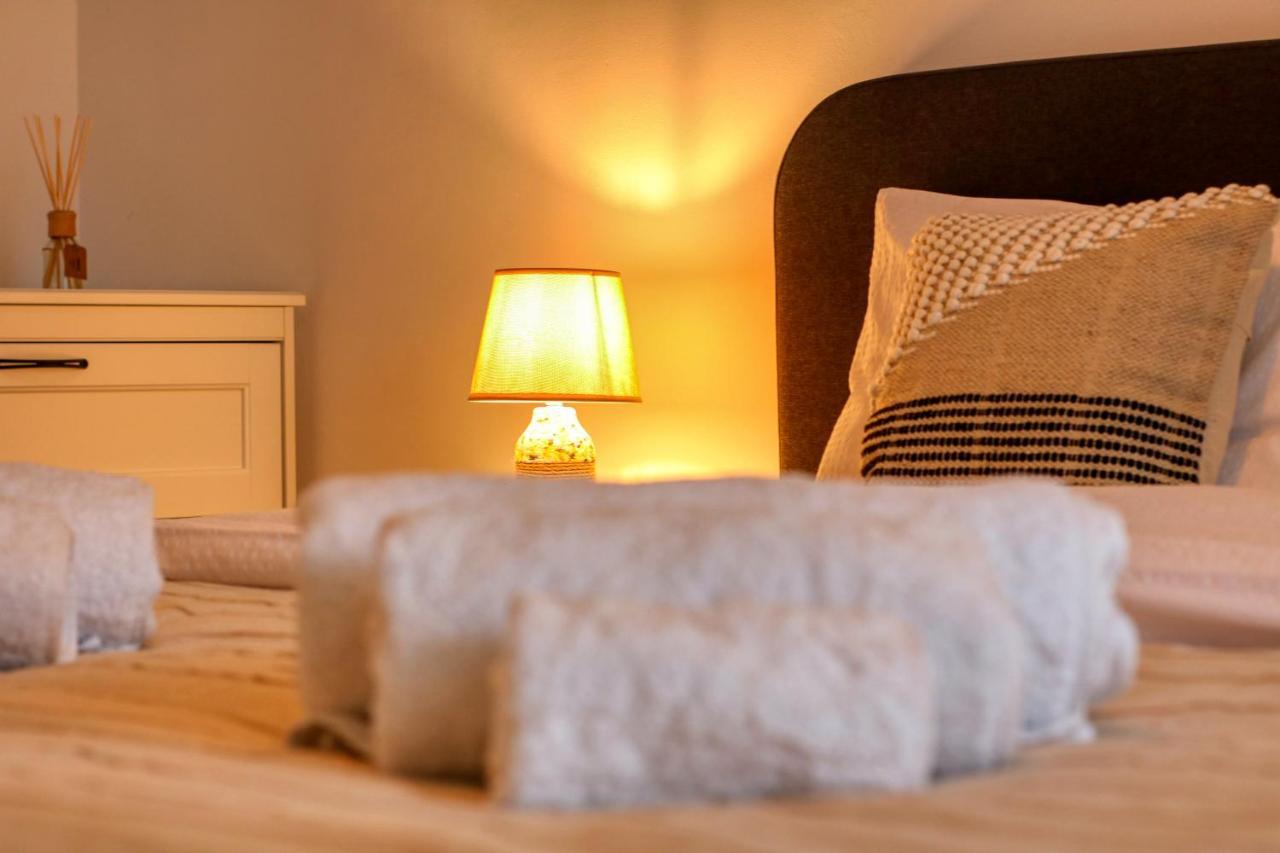 Relaxation Station - My Charming, Cosy&Inviting Apt - Smart Thermostat - Private Parking - Ior Park - Long Term Price Cuts Bukarest Exteriör bild