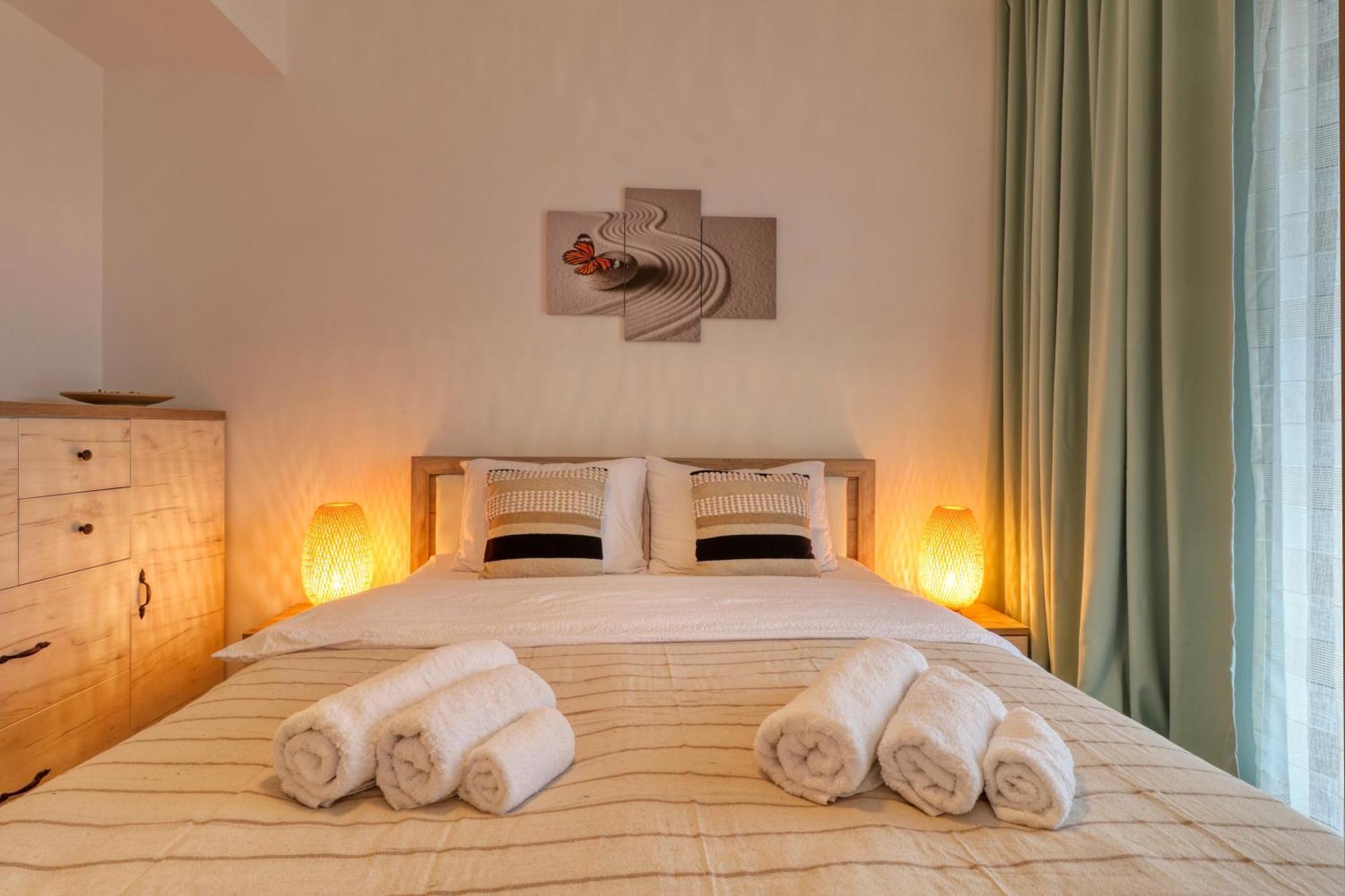 Relaxation Station - My Charming, Cosy&Inviting Apt - Smart Thermostat - Private Parking - Ior Park - Long Term Price Cuts Bukarest Exteriör bild