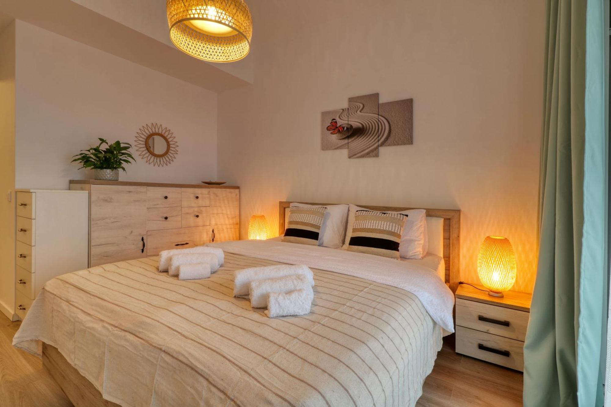 Relaxation Station - My Charming, Cosy&Inviting Apt - Smart Thermostat - Private Parking - Ior Park - Long Term Price Cuts Bukarest Exteriör bild